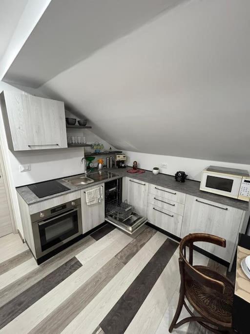 Apartment Mansarda In Pieno Centro Savona